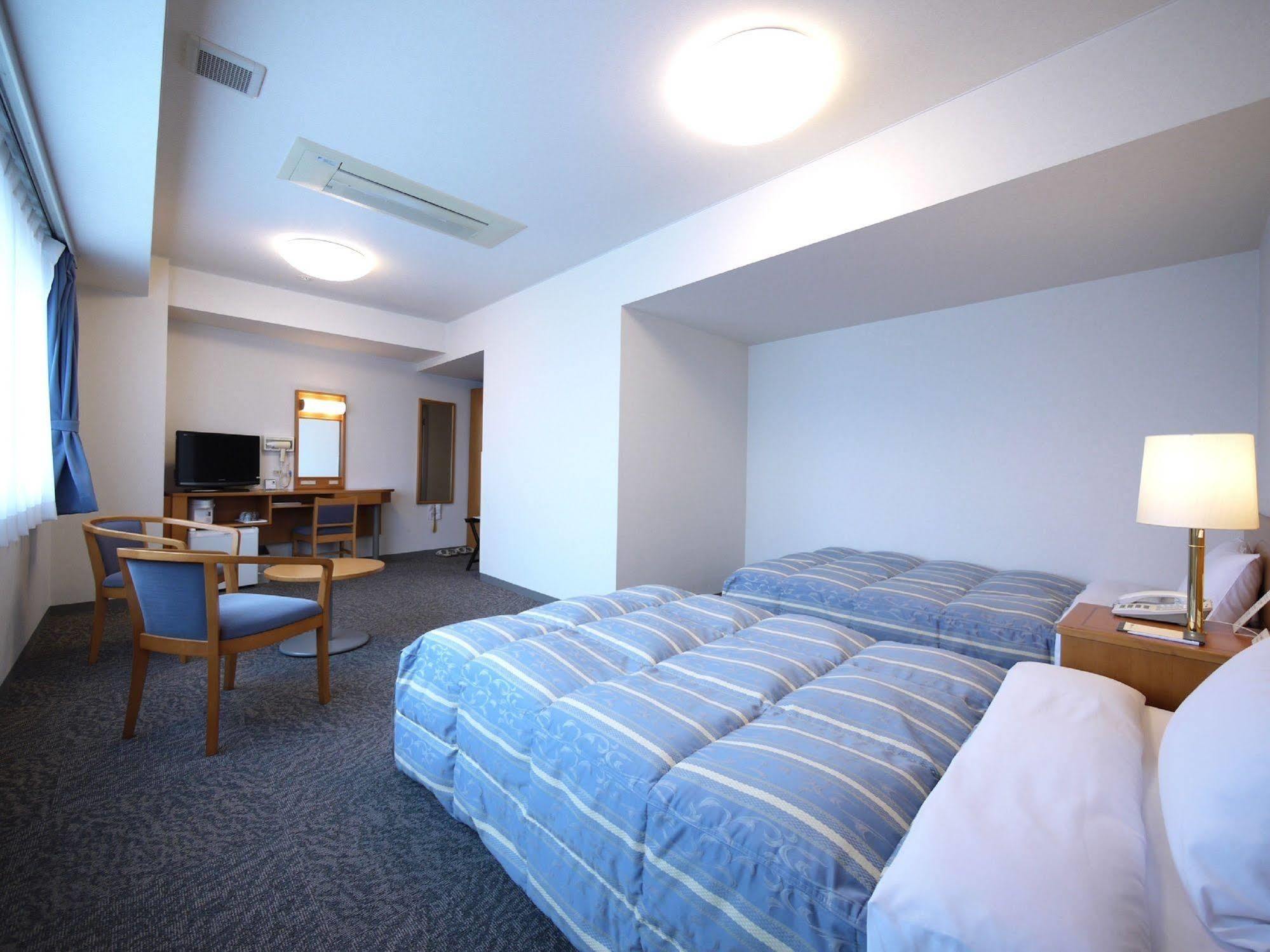 Hotel Route-Inn Niihama Esterno foto